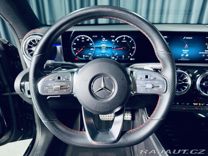 Mercedes-Benz CLA 200d*ZÁRUKA*PANO*KEYLESS* 2022