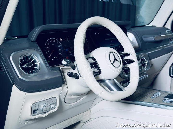 Mercedes-Benz G G 450d AMG SUPERIOR NEZ.T 2025