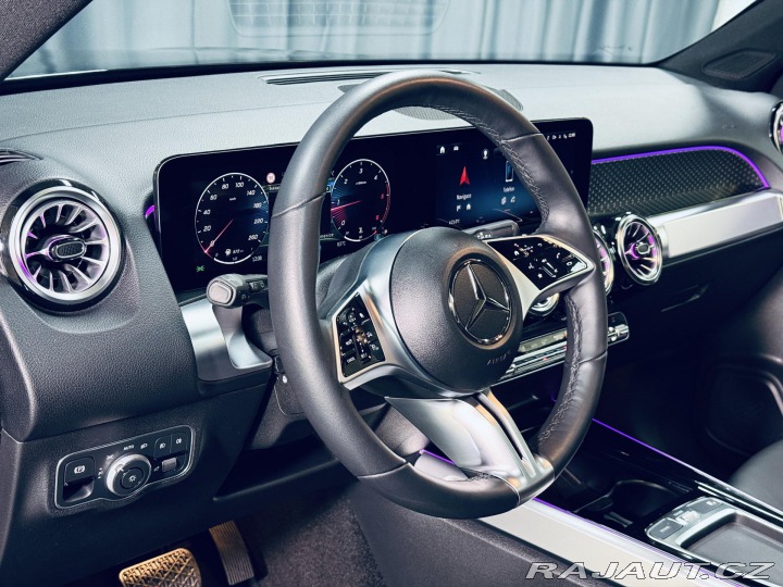 Mercedes-Benz GLB 200d*4M*PANO*ZÁRUKA*360 2024