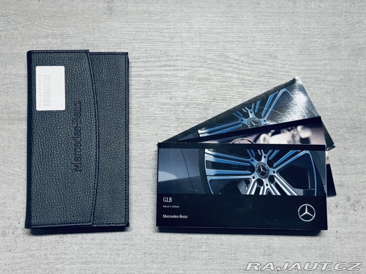 Mercedes-Benz GLB 200d*4M*PANO*ZÁRUKA*360 2024