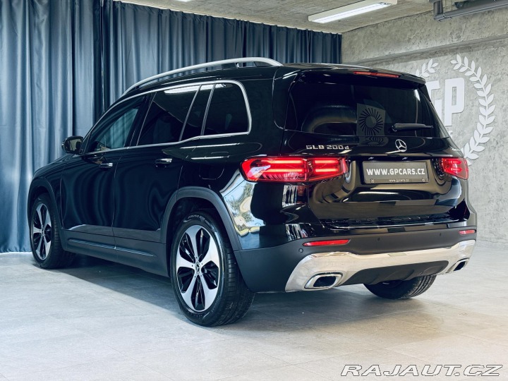 Mercedes-Benz GLB 200d*4M*PANO*ZÁRUKA*360 2024