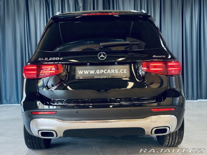 Mercedes-Benz GLB 200d*4M*PANO*ZÁRUKA*360 2024