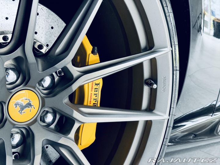 Ferrari Roma CARBON FULL NOVITEC ZÁRUK 2021