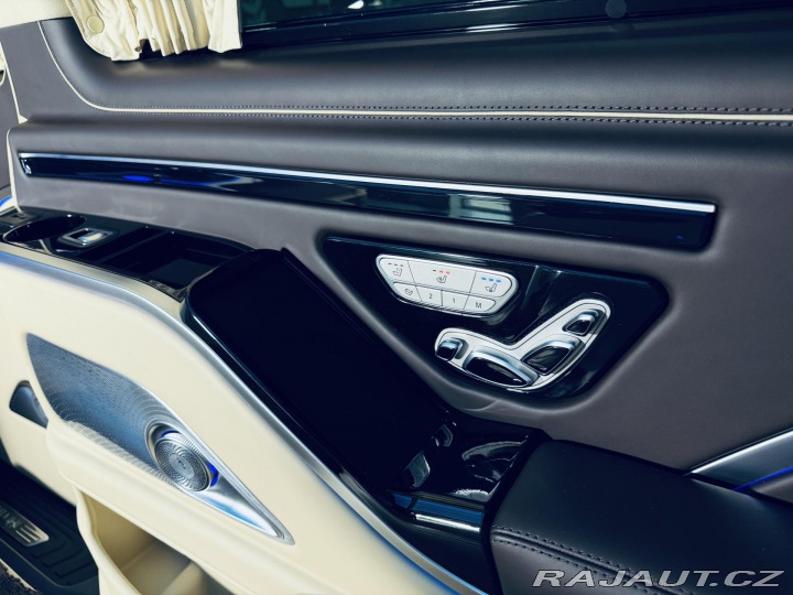Mercedes-Benz V 300d*MAYBACH* 2025