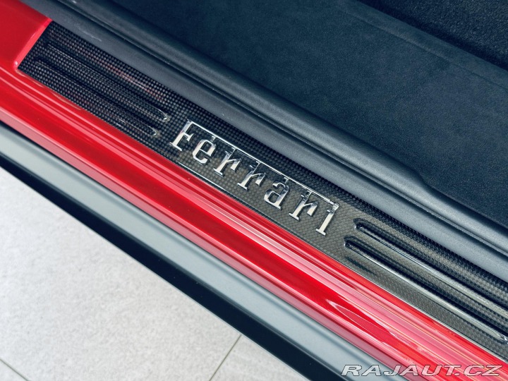Ferrari Purosangue Carbon Ext.+Int. Rosso Ma 2025