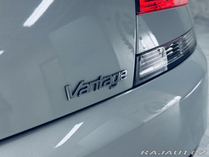 Aston Martin V8 Vantage 4.7L V8 2013