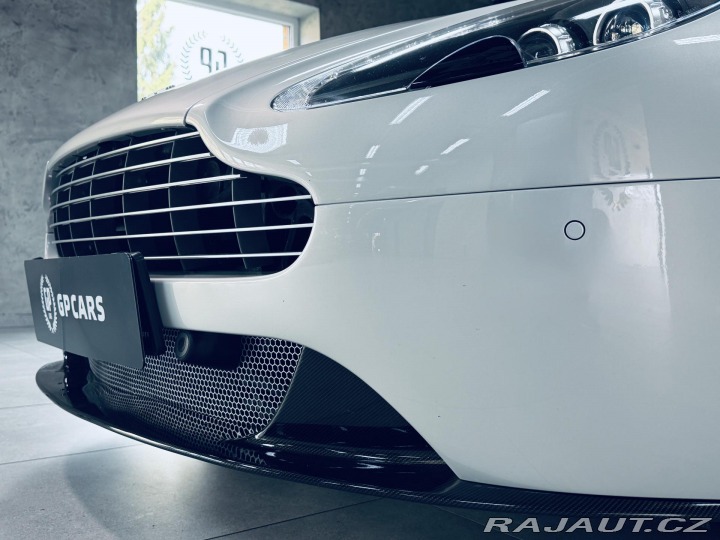 Aston Martin V8 Vantage 4.7L V8 2013