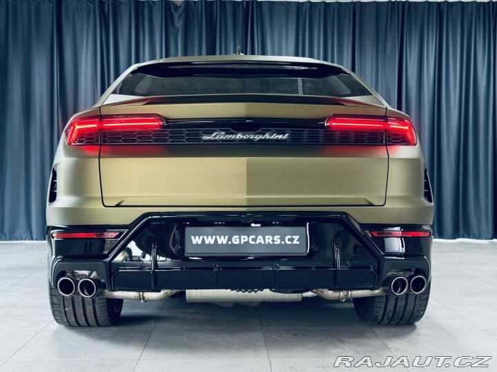 Lamborghini Urus SE*NOVÉ*MAT*AKRAPOVIC* 2025