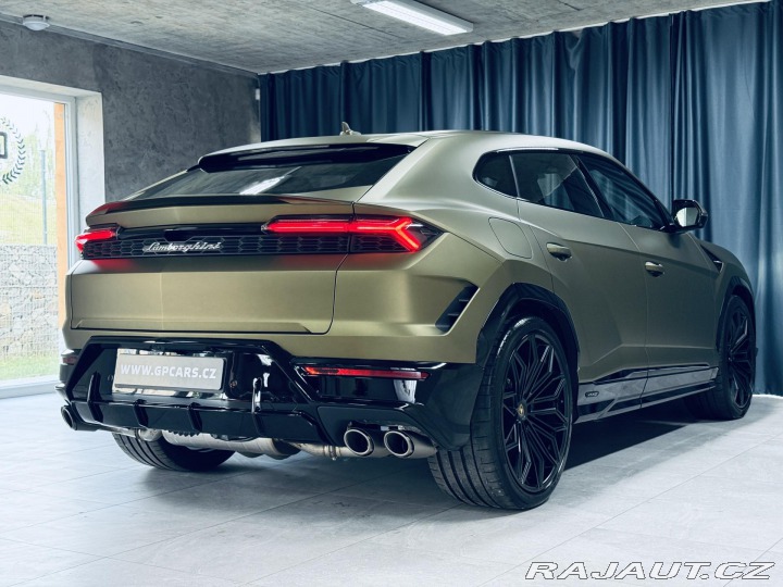Lamborghini Urus SE*NOVÉ*MAT*AKRAPOVIC* 2025