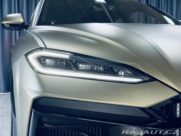 Lamborghini Urus SE*NOVÉ*MAT*AKRAPOVIC* 2025