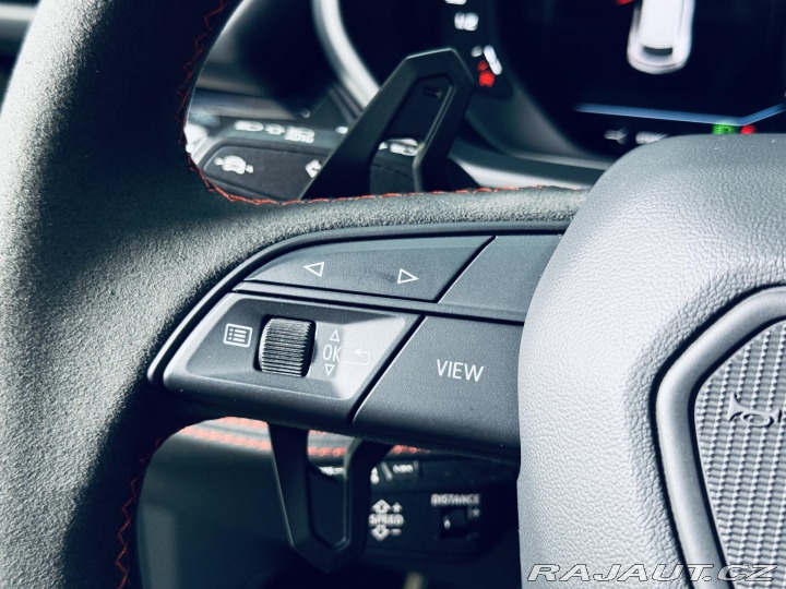 Lamborghini Urus SE*NOVÉ*MAT*AKRAPOVIC* 2025