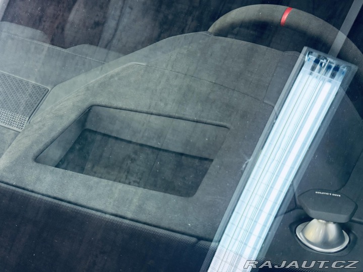 Lamborghini Urus SE*NOVÉ*MAT*AKRAPOVIC* 2025