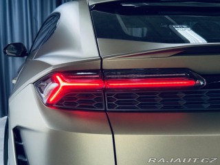Lamborghini Urus SE*NOVÉ*MAT*AKRAPOVIC* 2025