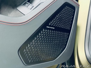 Lamborghini Urus SE*NOVÉ*MAT*AKRAPOVIC* 2025