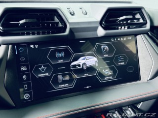 Lamborghini Urus SE*NOVÉ*MAT*AKRAPOVIC* 2025
