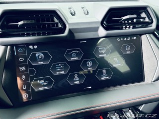 Lamborghini Urus SE*NOVÉ*MAT*AKRAPOVIC* 2025