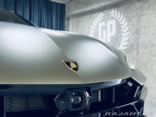 Lamborghini Urus SE*NOVÉ*MAT*AKRAPOVIC* 2025