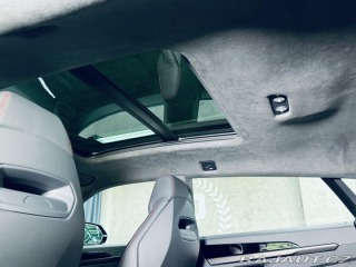 Lamborghini Urus SE*NOVÉ*MAT*AKRAPOVIC* 2025