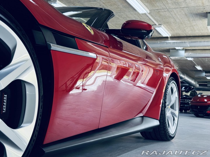 Ferrari Ostatní modely 12Cilindri*SPIDER*Rosso M 2025