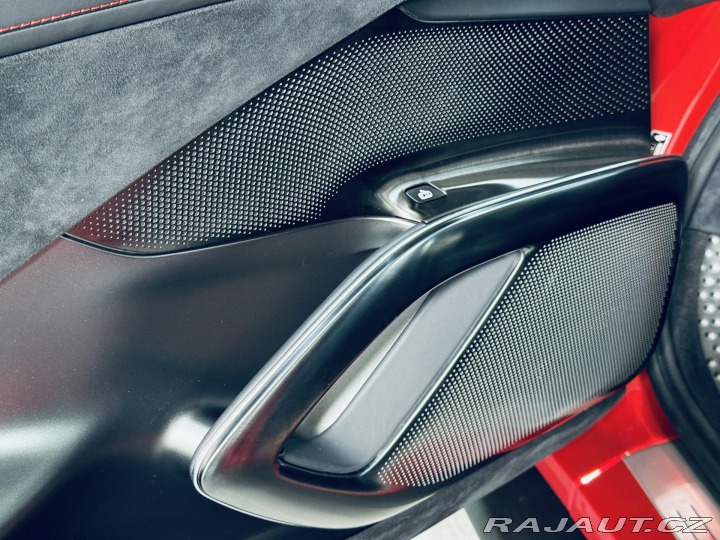 Ferrari Ostatní modely 12Cilindri*SPIDER*Rosso M 2025
