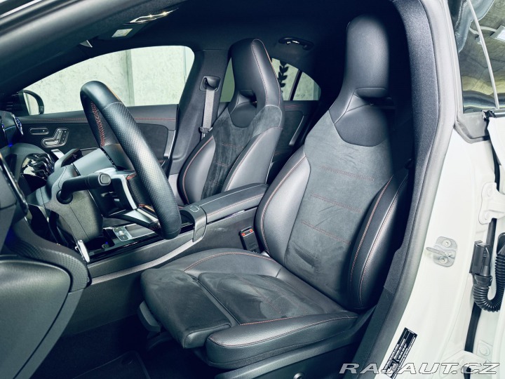 Mercedes-Benz CLA 180*AMG*KEYLESS*KAMERA*CZ 2023