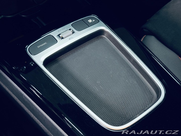 Mercedes-Benz CLA 180*AMG*KEYLESS*KAMERA*CZ 2023