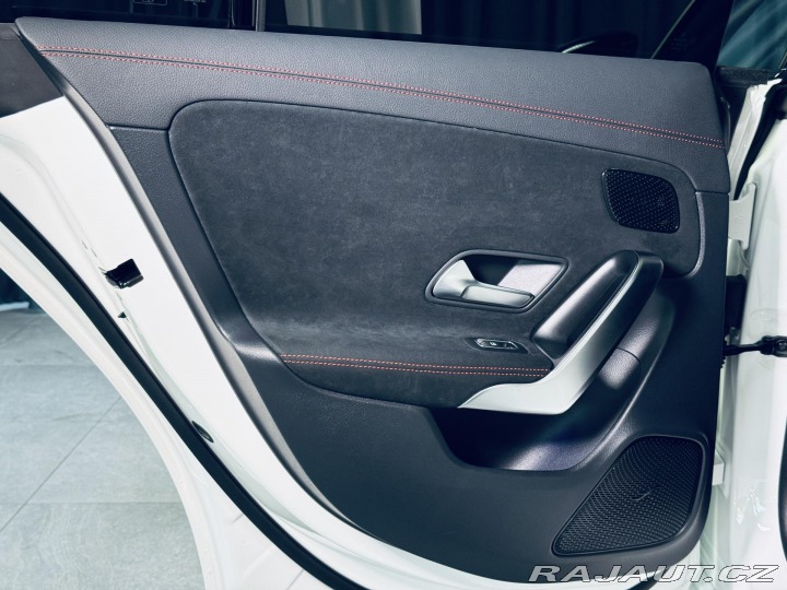 Mercedes-Benz CLA 180*AMG*KEYLESS*KAMERA*CZ 2023