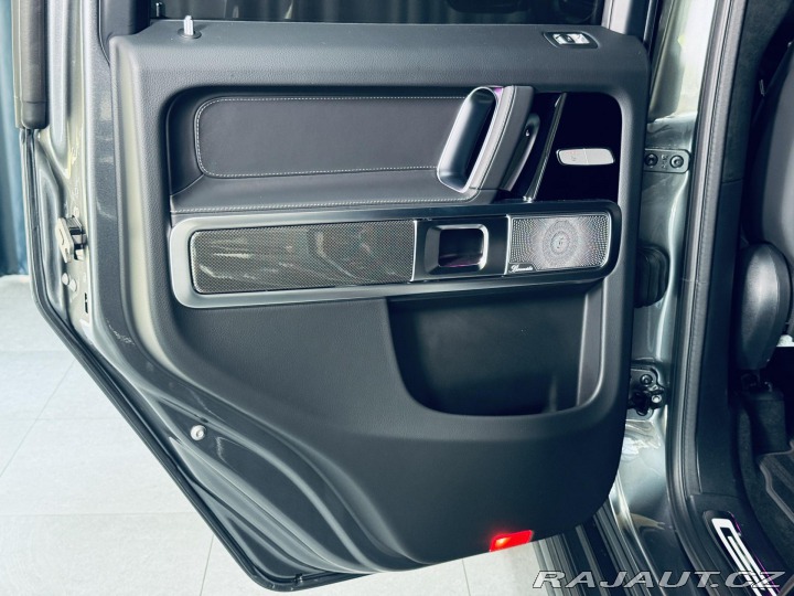 Mercedes-Benz G 450d AMG Night Masáže Taž 2025