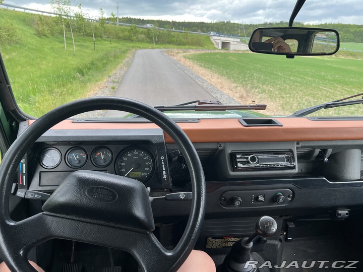 Land Rover Defender 2001