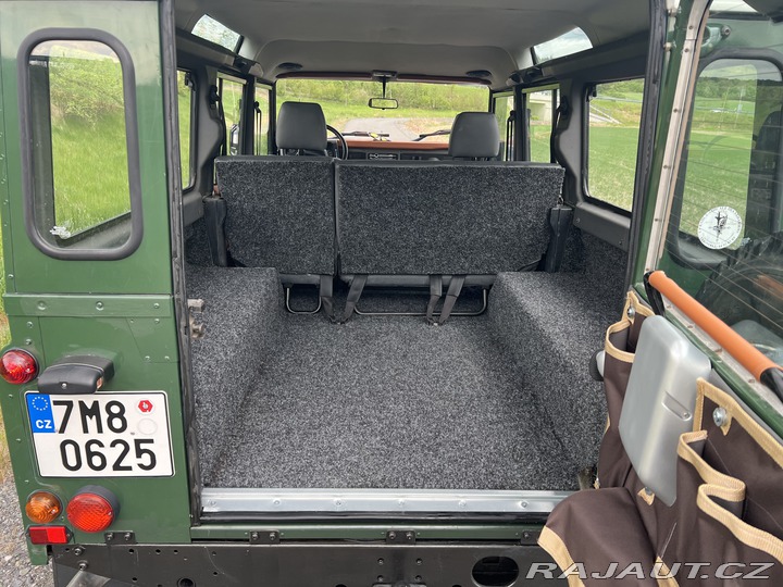 Land Rover Defender 2001