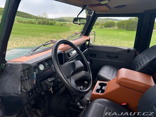 Land Rover Defender  2001