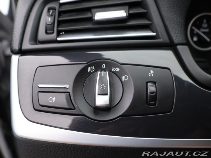 BMW 5 2.0 520d 135kW Aut. Xenon 2013