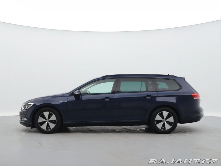 Volkswagen Passat 1,6 TDI LED Navi ACC 1.Ma 2015