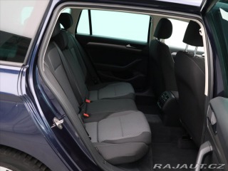 Volkswagen Passat 1,6 TDI LED Navi ACC 1.Ma 2015