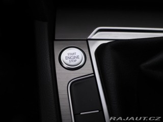 Volkswagen Passat 1,6 TDI LED Navi ACC 1.Ma 2015