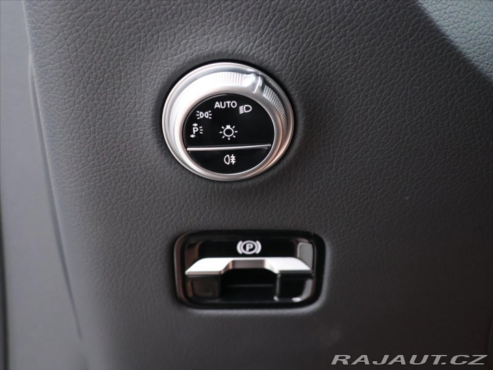 Mercedes-Benz GLC 2,0 300e 4M CZ DPH Plug-i 2024