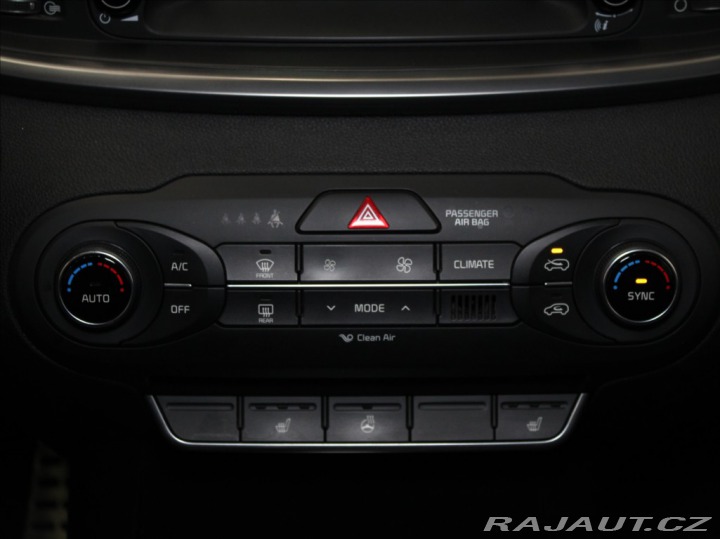 Kia Sorento 2,2 CRDi 147kW 4x4 AT Taž 2015