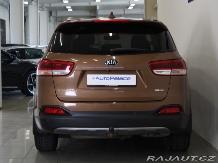 Kia Sorento 2,2 CRDi 147kW 4x4 AT Taž 2015