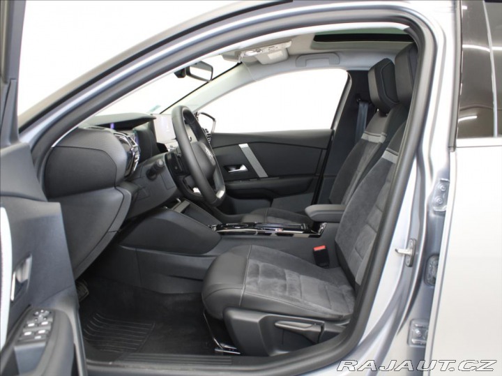 Citroën C4 1,2 PT AT Shine PANO.Nový 2023