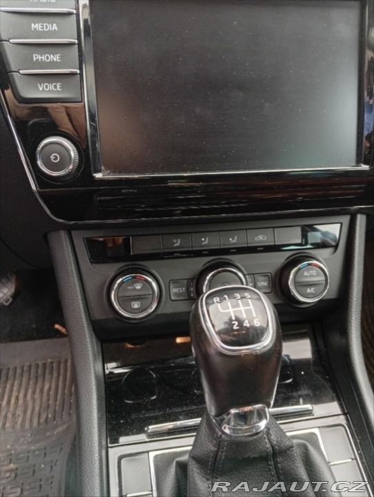 Škoda Superb 2,0 3T M1 AC 1800