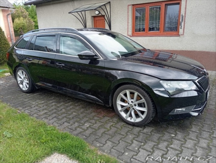 Škoda Superb 2,0 3T M1 AC 1800