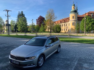 Volkswagen Passat 2,0   110kW MANUÁL, DIGI,