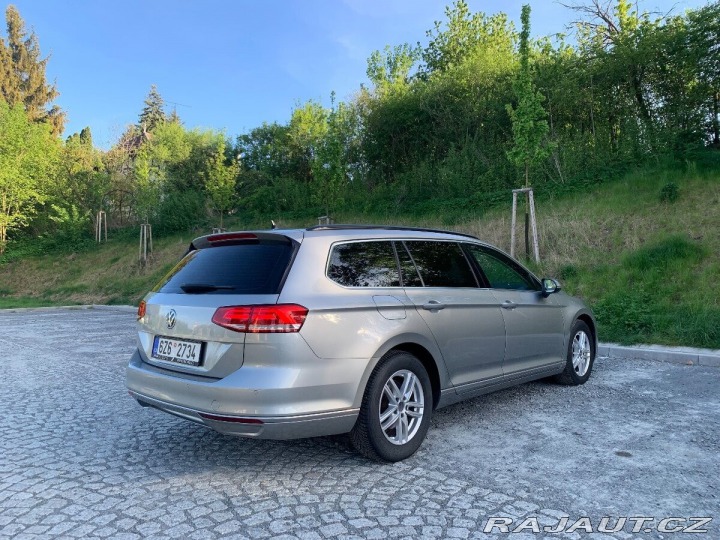 Volkswagen Passat 2,0   110kW MANUÁL, DIGI, 2015