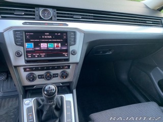 Volkswagen Passat 2,0   110kW MANUÁL, DIGI, 2015