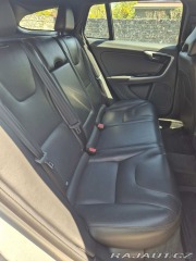 Volvo V60 2,4 Cross Country D 2016