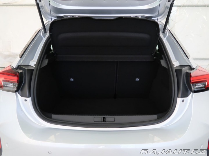 Opel Corsa 1.2TURBO,74kW,GS,AT8 2025