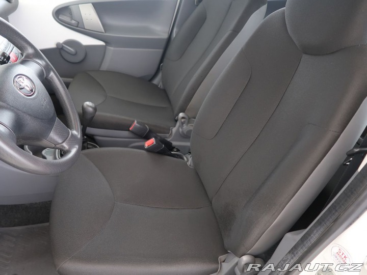 Toyota Aygo 1.0VVT-i,50kW,CZ,1Maj,Bas 2012