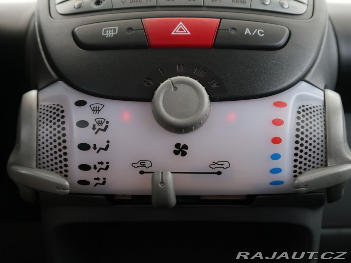 Toyota Aygo 1.0VVT-i,50kW,CZ,1Maj,Bas 2012