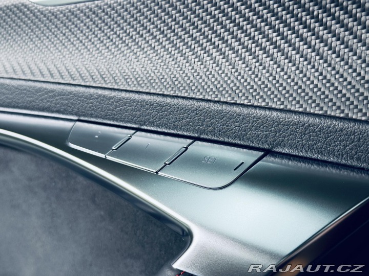 Audi RS7 CARBON*VALCONA*NEZ.TOP*ZÁ 2022