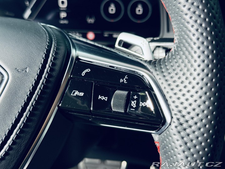 Audi RS7 CARBON*VALCONA*NEZ.TOP*ZÁ 2022